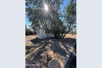 560 N Adams Street, Benson, AZ 85602 - Photo 6