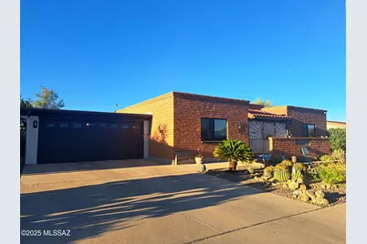 157 E El Limon, Green Valley, AZ 85614 - Photo 1