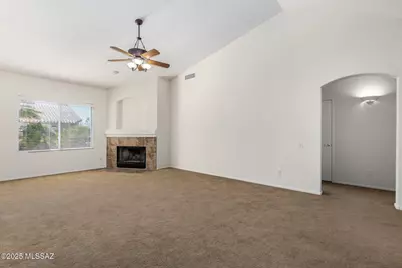 8942 N Upper Bluffs Drive, Tucson, AZ 85742 - Photo 8