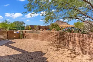 5661 W Triangle X Pl, Tucson, AZ 85713 - Photo 4