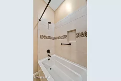 13265 N Chiracahua Peak Drive, Oro Valley, AZ 85755 - Photo 30