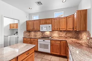 9518 N Twinkling Shadows Way, Tucson, AZ 85743 - Photo 14