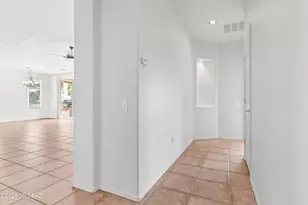 9518 N Twinkling Shadows Way, Tucson, AZ 85743 - Photo 28