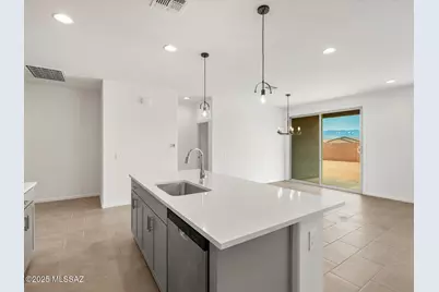 8277 S Cabari Mine Way, Tucson, AZ 85747 - Photo 4