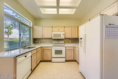 917 E Royal Ridge Drive, Oro Valley, AZ 85755 - Photo 14
