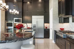 14210 N Stone View Pl, Oro Valley, AZ 85755 - Photo 12