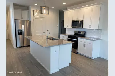 9821 N Summerstone Avenue, Tucson, AZ 85743 - Photo 4