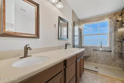 5000 E Grant Road #207, Tucson, AZ 85712 - Photo 1