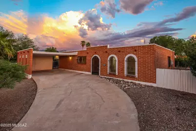 8724 E Kenyon Drive, Tucson, AZ 85710 - Photo 1