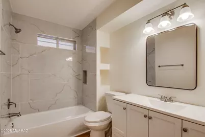 8724 E Kenyon Drive, Tucson, AZ 85710 - Photo 4