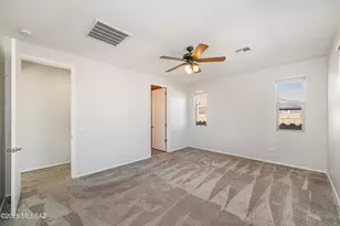 7821 S Wolf Creek Dr, Tucson, AZ 85757 - Photo 10