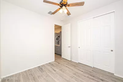 7821 S Wolf Creek Drive, Tucson, AZ 85757 - Photo 18