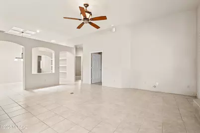 12746 N Walking Deer Place, Oro Valley, AZ 85755 - Photo 4