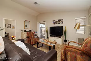1333 N Thunder Ridge Dr, Tucson, AZ 85745 - Photo 4