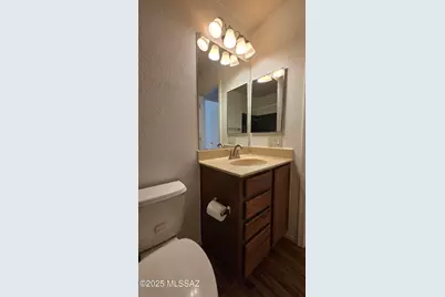 9407 E Field Canyon Place, Tucson, AZ 85710 - Photo 12