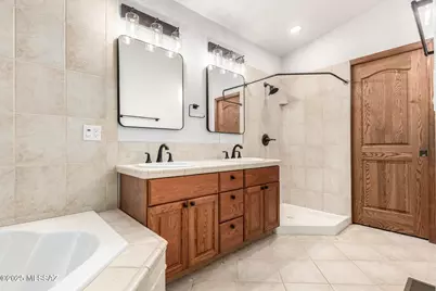 8943 S Emerald Lane, Hereford, AZ 85615 - Photo 16