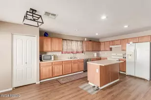 28549 N Dolomite Ln, San Tan Valley, AZ 85143 - Photo 4