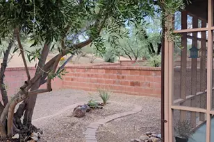 143 N Crescent Bell Dr, Green Valley, AZ 85614 - Photo 28