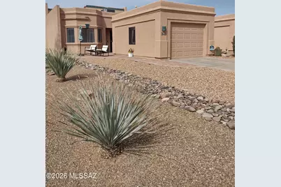 143 N Crescent Bell Drive, Green Valley, AZ 85614 - Photo 1