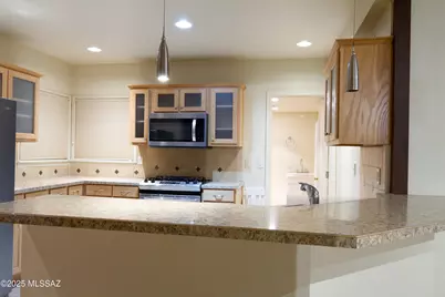 2035 E Edison Street, Tucson, AZ 85719 - Photo 8