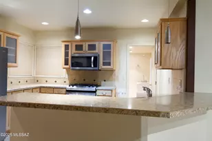 2035 E Edison St, Tucson, AZ 85719 - Photo 8