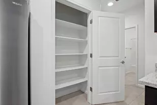 6974 W Sweetshade Ln, Tucson, AZ 85757 - Photo 4