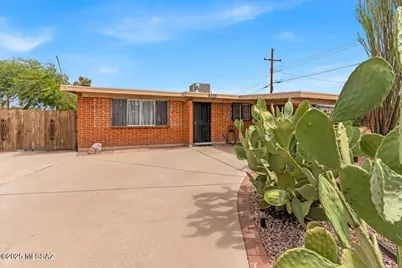 8325 E 18th Street, Tucson, AZ 85710 - Photo 2
