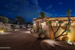 2143 E Desert Garden Dr, Tucson, AZ 85718 - Photo 2