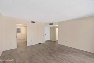 6 W Calle Del Chancero, Green Valley, AZ 85614 - Photo 8