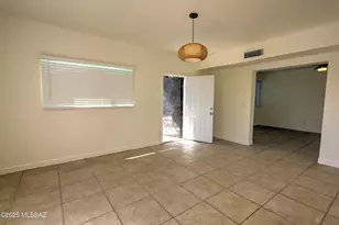 11201 E Calle Vaqueros, Tucson, AZ 85749 - Photo 26