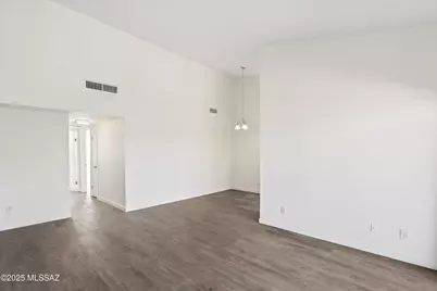 808 S Langley Avenue #204, Tucson, AZ 85710 - Photo 4