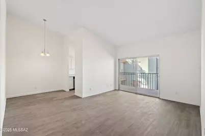 808 S Langley Avenue #204, Tucson, AZ 85710 - Photo 2