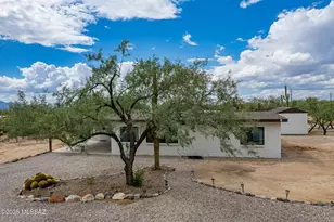 3381 W Flying Diamond Dr, Tucson, AZ 85742 - Photo 2