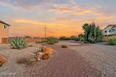 8775 N Hidden Wash Court, Tucson, AZ 85743 - Photo 6