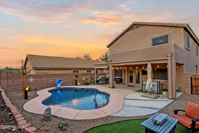 8775 N Hidden Wash Court, Tucson, AZ 85743 - Photo 2