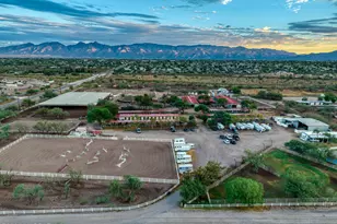 9525 E Graf Ln, Tucson, AZ 85730 - Photo 12