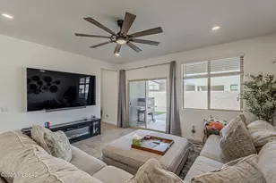 7860 S Ivy Hollow Ave, Tucson, AZ 85757 - Photo 2