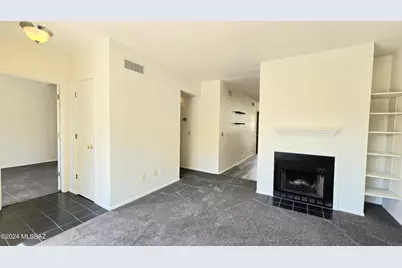 3690 N Country Club Road #1038, Tucson, AZ 85716 - Photo 4