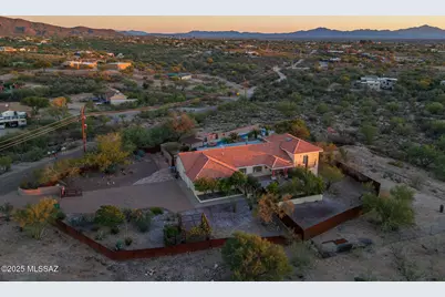 11080 E Old Spanish Trail, Tucson, AZ 85748 - Photo 2