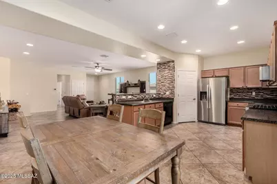 7483 S Salt Water Drive, Tucson, AZ 85757 - Photo 8