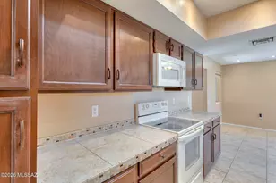 1592 W Agave Ln, Green Valley, AZ 85622 - Photo 6