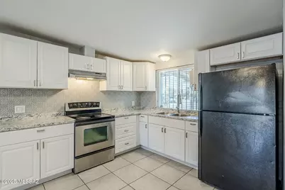7042 E 42nd Street, Tucson, AZ 85730 - Photo 6
