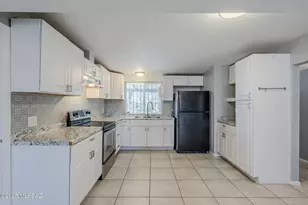 7042 E 42nd St, Tucson, AZ 85730 - Photo 4