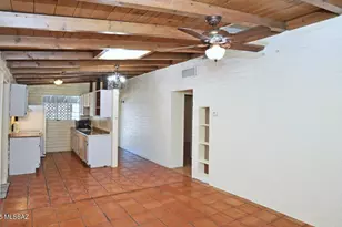 2437 N Walnut Ave, Tucson, AZ 85712 - Photo 10