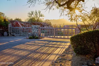 7351 Secret Canyon Drive #48, Tucson, AZ 85718 - Photo 2