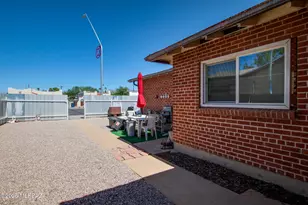1330 E Broadway Blvd, Tucson, AZ 85719 - Photo 26