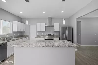 1960 S San Vincent Drive, Green Valley, AZ 85614 - Photo 12