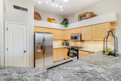 7449 E Calle Iluminacion, Tucson, AZ 85715 - Photo 10