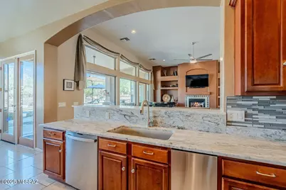 13924 N Dog Leg Lane, Marana, AZ 85658 - Photo 10