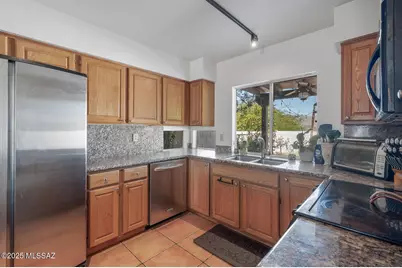 10401 E Rushlight Drive, Tucson, AZ 85748 - Photo 14